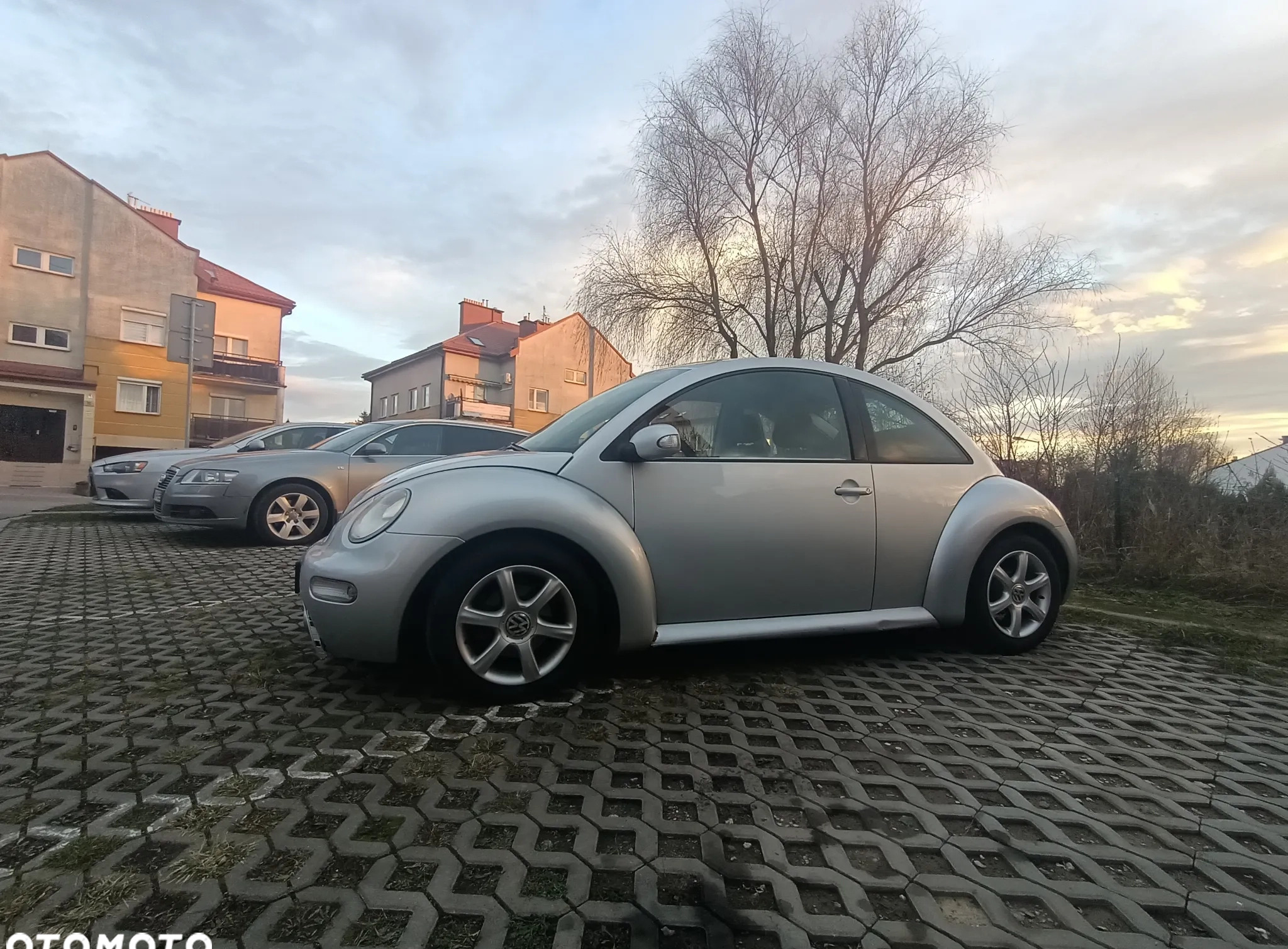 Volkswagen New Beetle cena 7900 przebieg: 286700, rok produkcji 2004 z Kraków małe 79